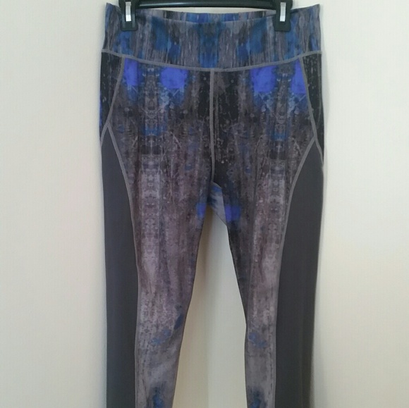 Elie Tahari Pants - Elie tahari women pants legging push up Sz L Elie Tahari Pants - Elie tahari women pants legging push up Sz L